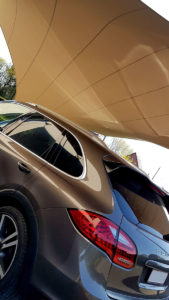 Carport overkapping van zeildoek - bescherm uw auto in stijl