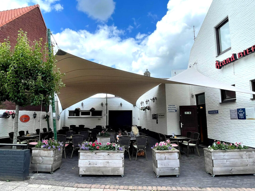 De Tramhalte: stijlvolle horeca terrasoverkapping in Weert
